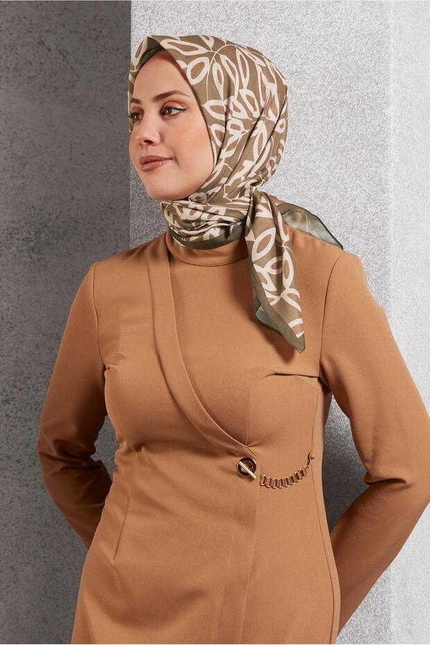 ألفينا وشاح منقوش 8508