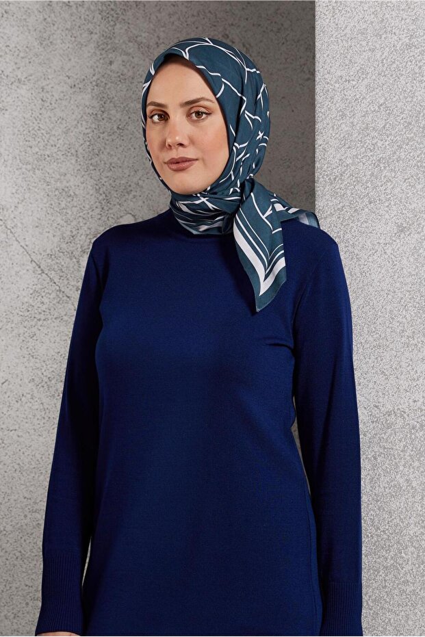 وشاح ألفينا منقوش 8507