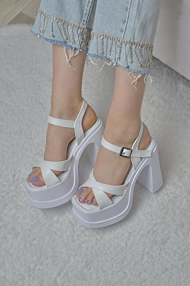 Woman's cross strap (12 cm) platform heeled shoe white