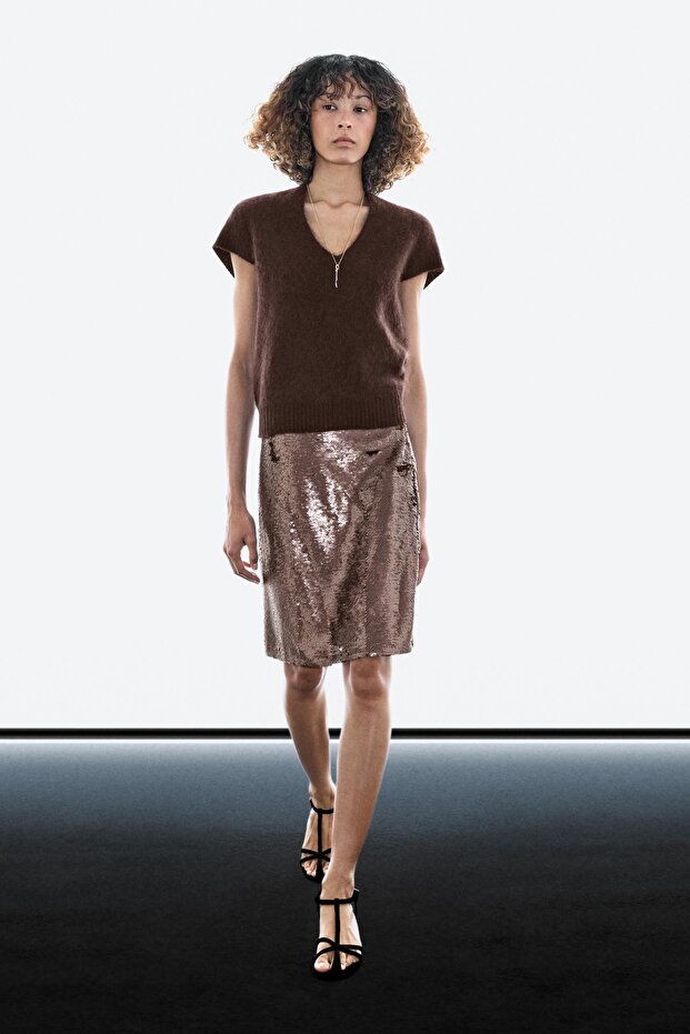 Kısa mat pullu etek - 1