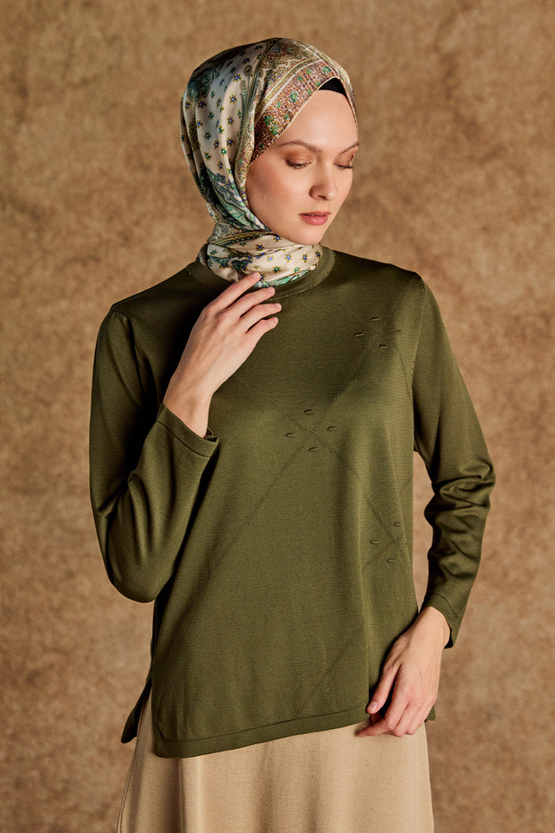 Parçalı Yırtmaçlı Triko Bluz - 6