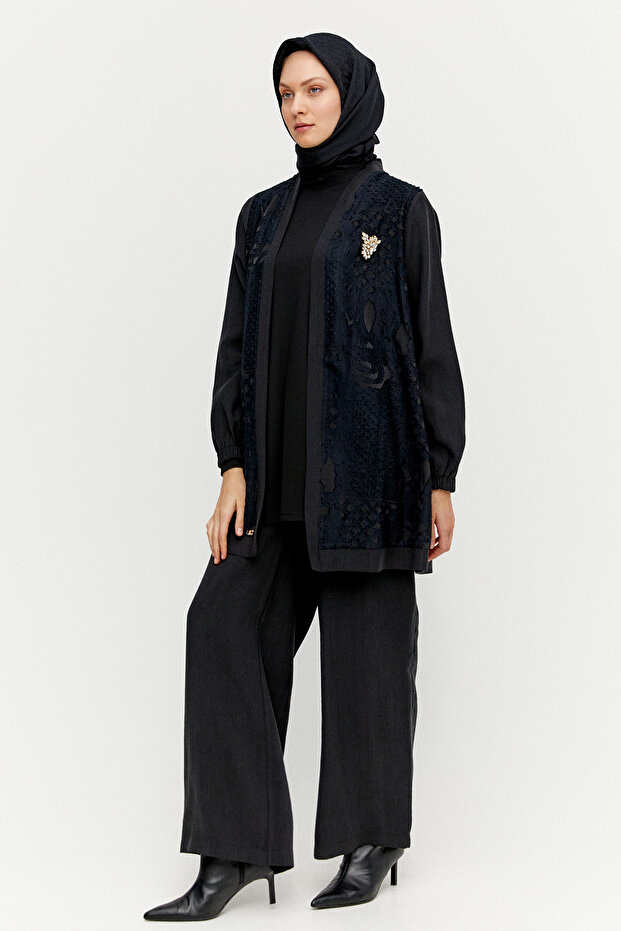 Üç Parçalı Takım - 2