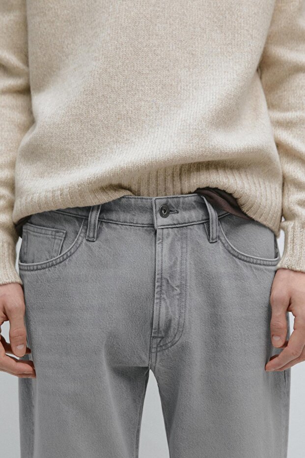 Tapered fit jeans - 4