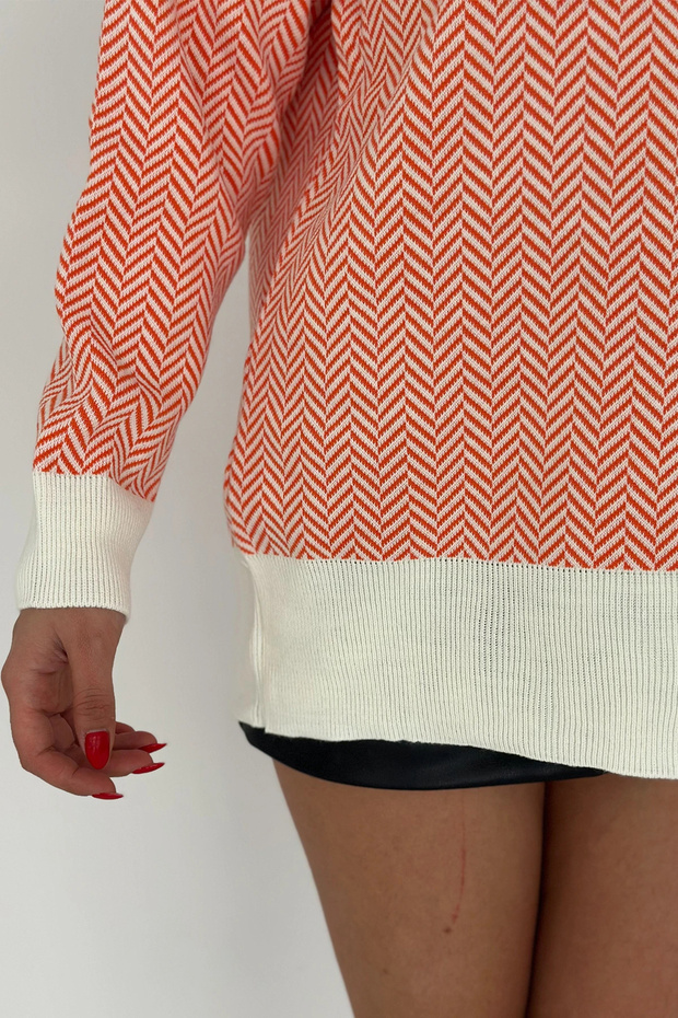 سترة منقوشة على شكل متعرج باللونين البرتقالي والأبيض - 4