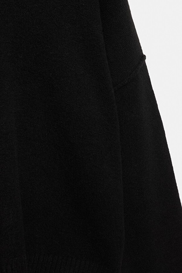 Yumuşak örgü dekolteli kazak - 6