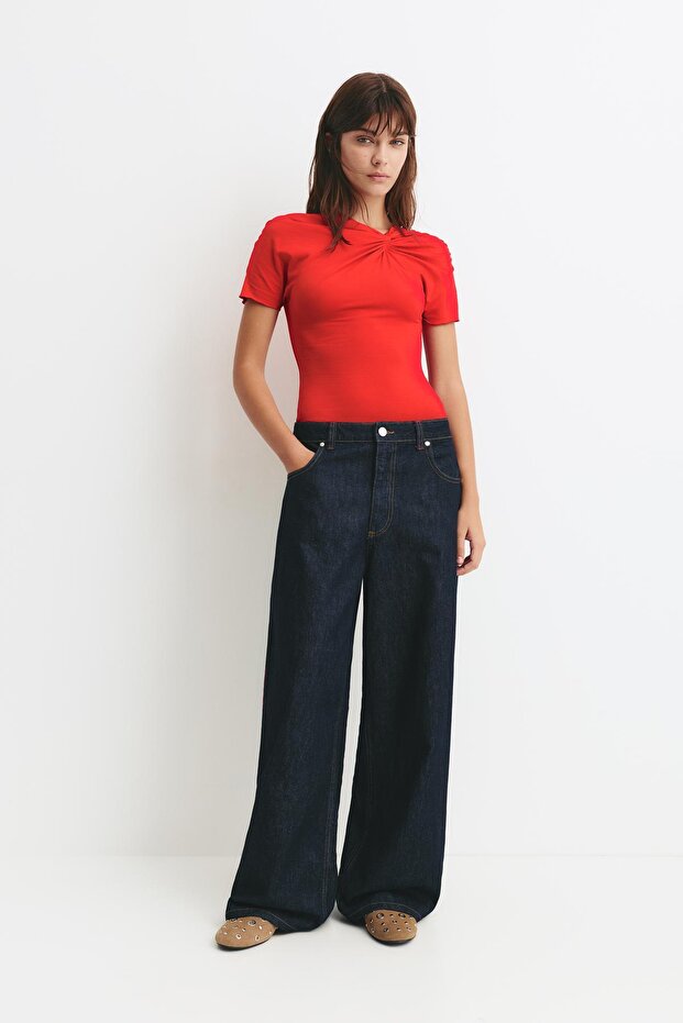 Düğüm detaylı dekolteli body - 2