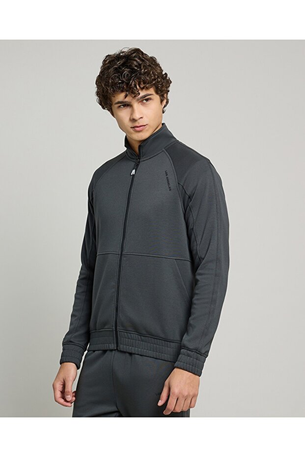 Solid Jacket With Zipper Closure - 5