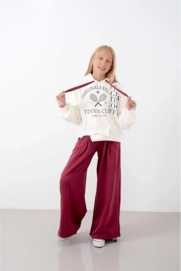 7899 Three-Strand Girl's Tracksuit