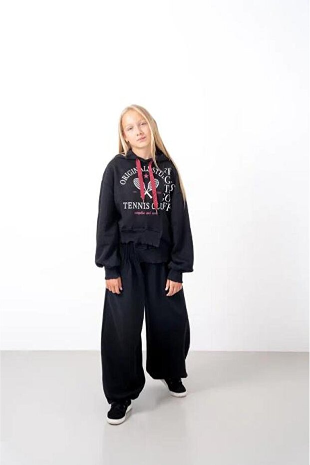 7899 Three-Strand Girl's Tracksuit