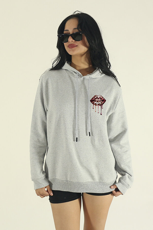 Women's Winter Cotton Minimal Leopard Lip Printed Regular Hooded Sweatshirt