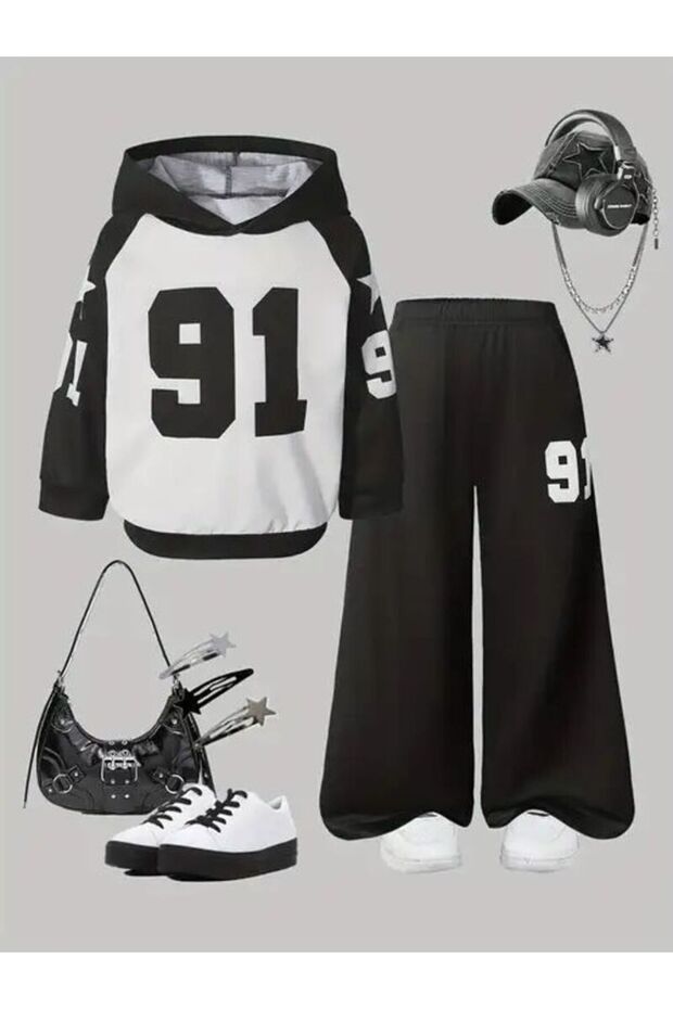91 Printed Girl's Top and Bottom Set Black and White