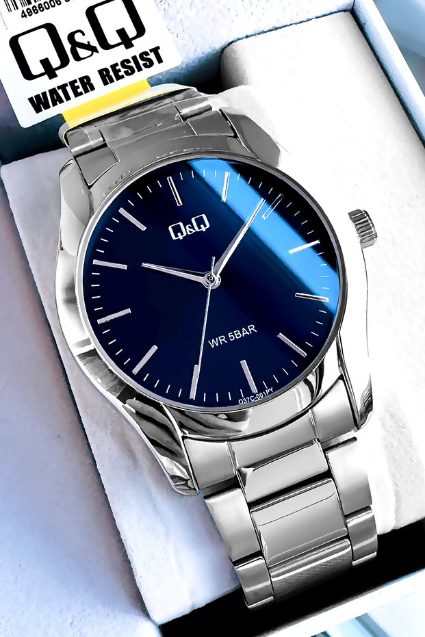 Original Quartz Men's Wristwatch Silver Color Steel Band 5 Atm Water Resistant - Qqe2001C9