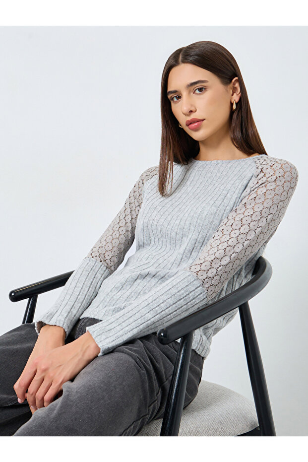 بلوزة مضلعة بأكمام طويلة - 1