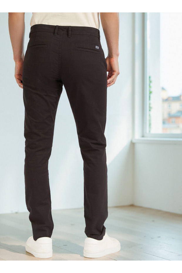 بنطال تشينو مع جيوب وأزرار للإغلاق - 3