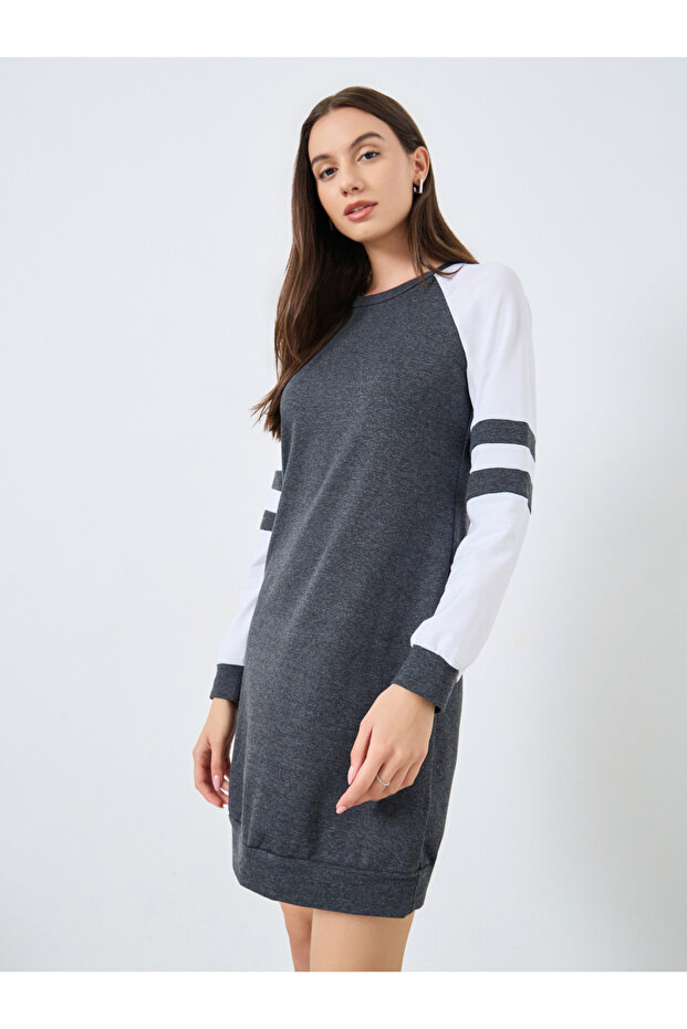 Color Block Reglan Sleeve Mini Dress