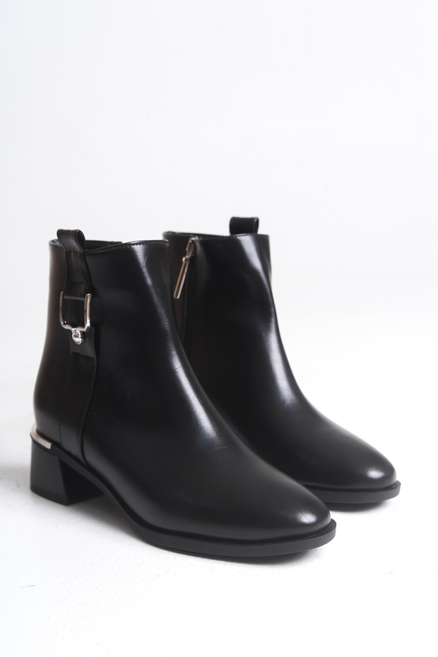 Asu Women's Buckle Detailed Boots A006-K9788