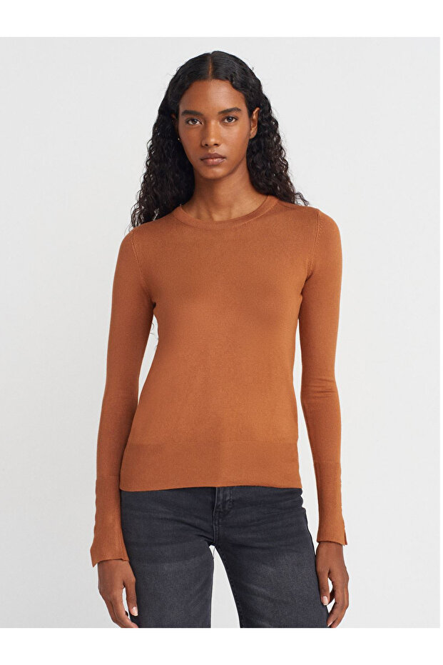 سترة نسائية أساسية بلون سادة وأكمام متوسطة - 1