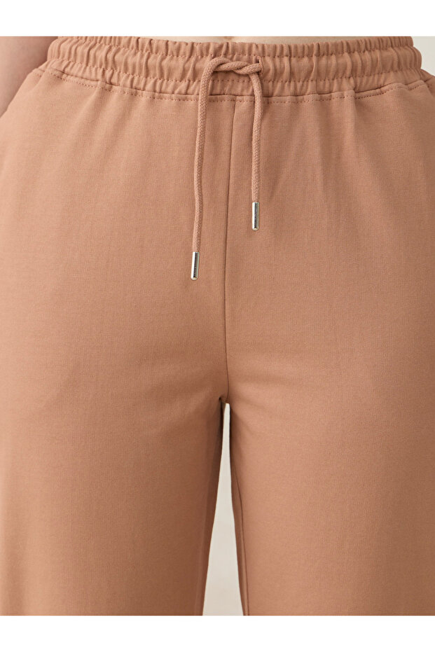 بنطال رياضي بني سادة أساسي واسع الأرجل - 4