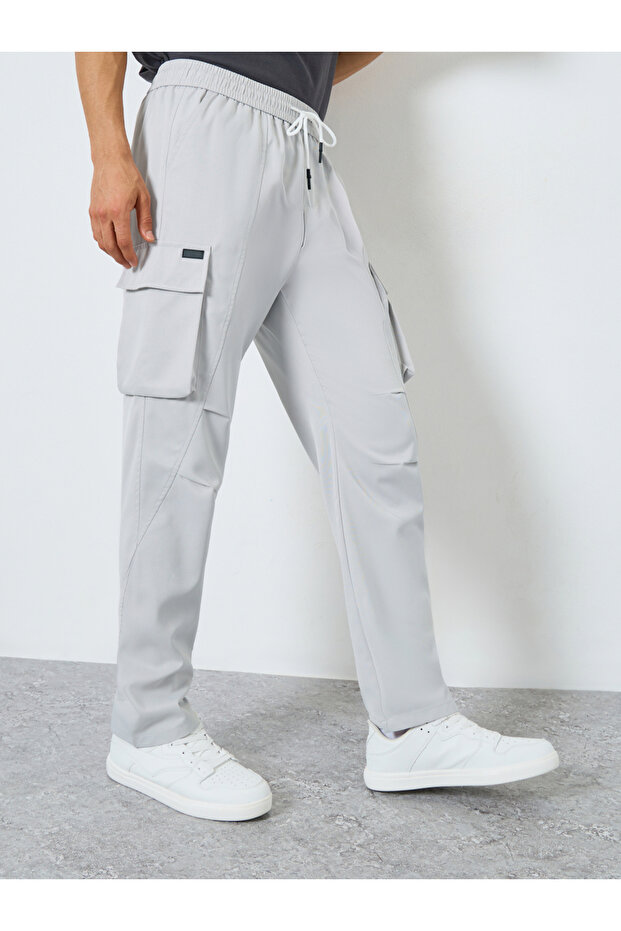 Men Grey Cargo Pants with Drawstring