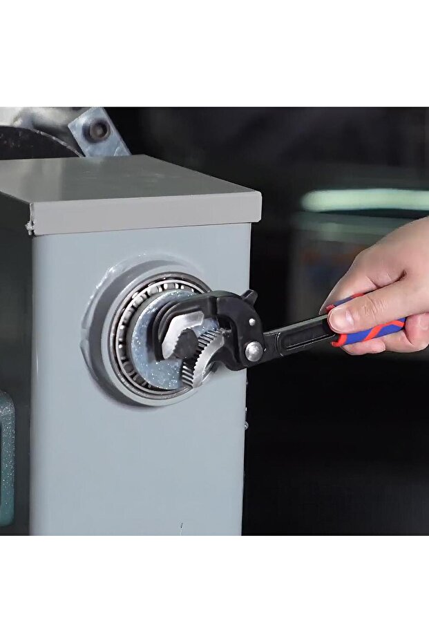 Wp202574 2 Piece Self-Locking Multi-Function Professional Pipe Wrench/ Pry Bar Set - 7