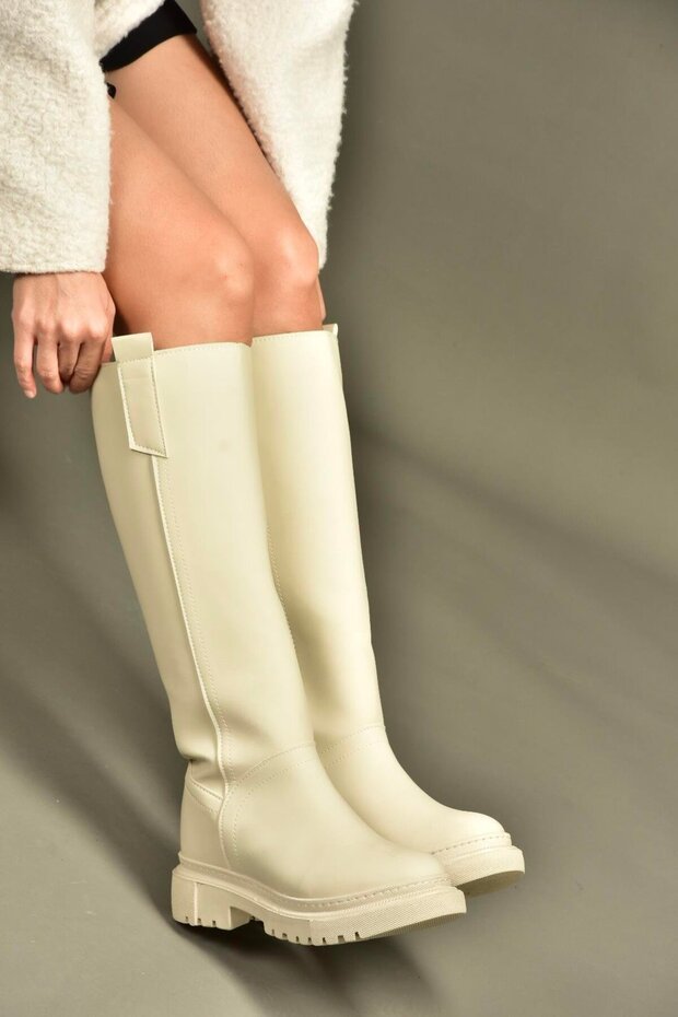 V973555509 Beige Flat Sole Women's Riding Boots