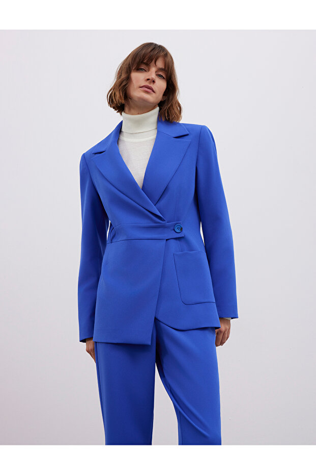 سترة بليزر بقصة غير متماثلة مع تفاصيل الأزرار - 3