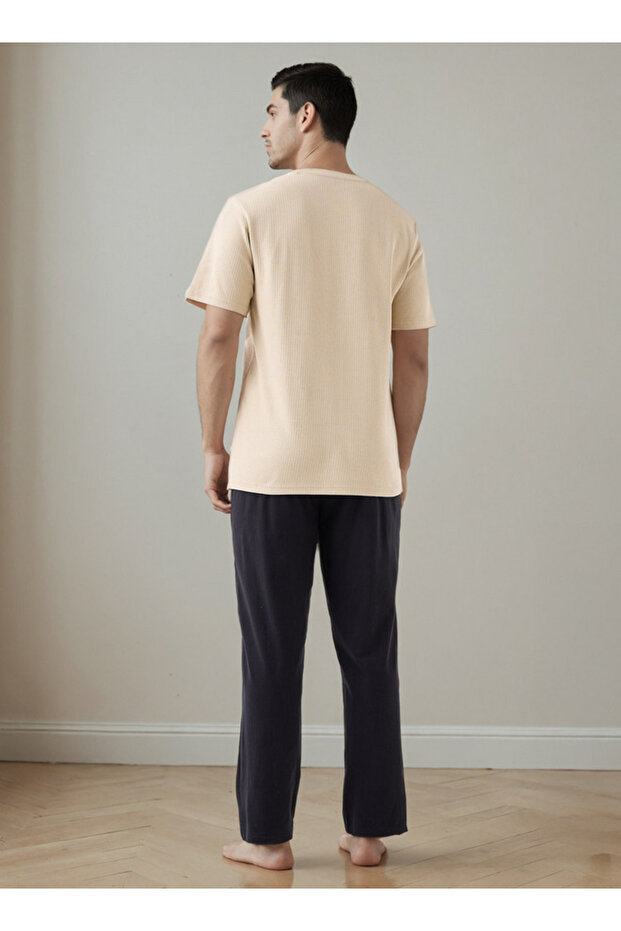 طقم بيجامة مزخرف - 4