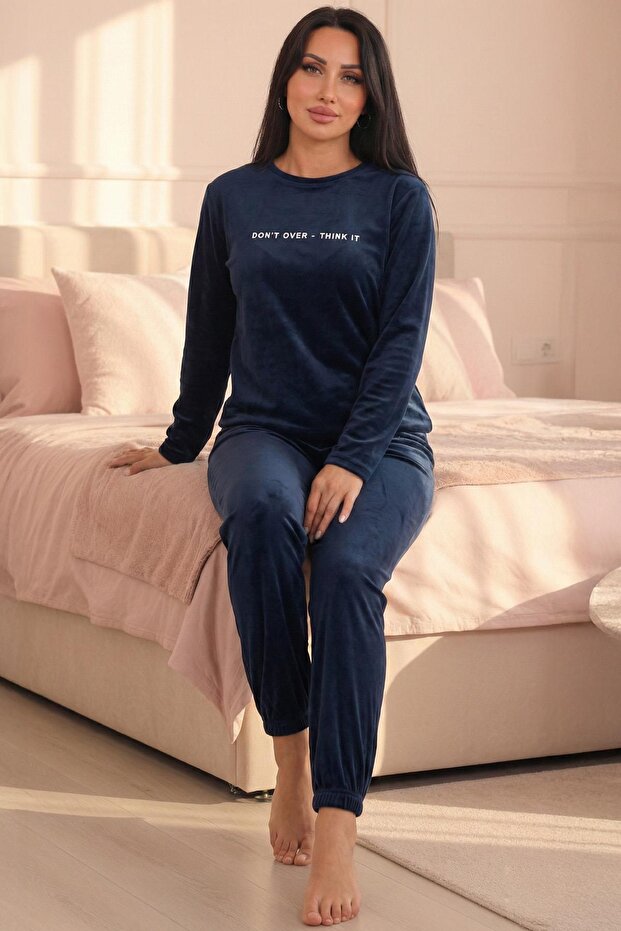 Women's Slogan Long Sleeve Cuffed Velvet Pajama Set