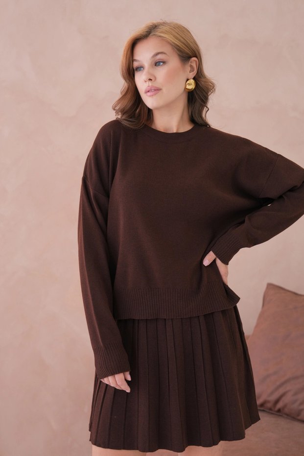 Women's Crew Neck Sweater Short Skirt Two-Piece Knitwear Set
