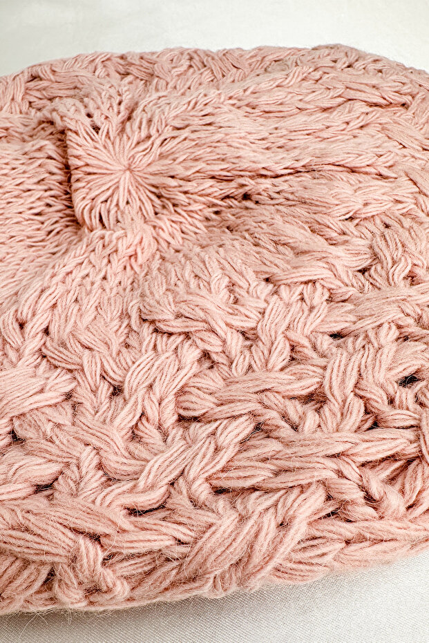 قبعة محبوكة منفوشة بنمط فضفاض وناعم - 4