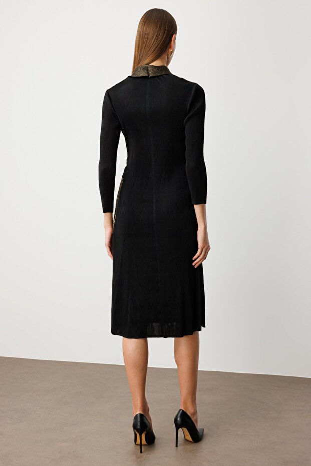 Gül Broşlu Simli Maxi Elbise - 5