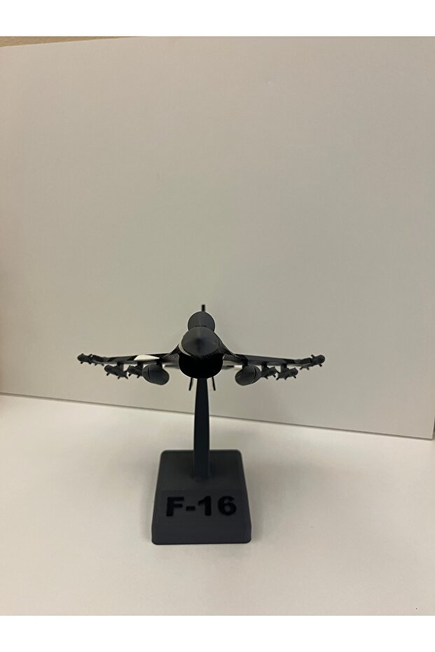 F16 uçak - 1