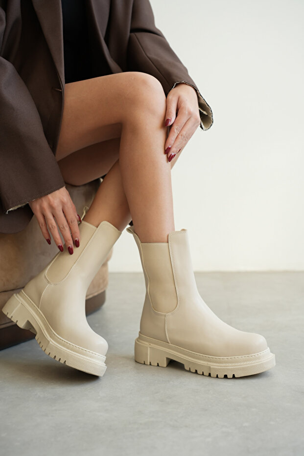 Bej Lastikli Bot (4CM) - 3