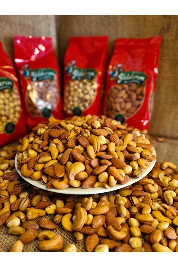 Özyıldırım LÜX ATOM KARIŞIK ÇEREZ-1 KG (ANTEP FISTIĞI+FINDIK+KAJU+BADEM)