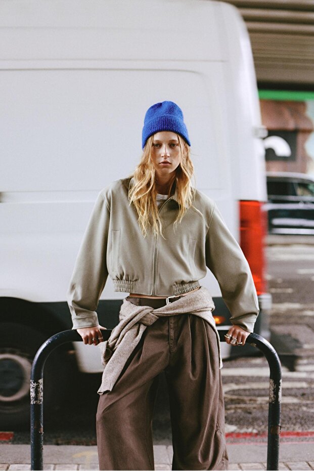 Short tailored fit jacket - 1