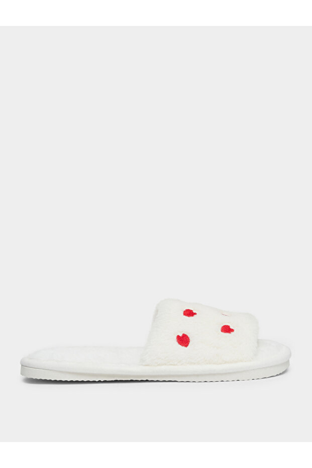 Solid Plush Heart Shape Embroidery Slippers