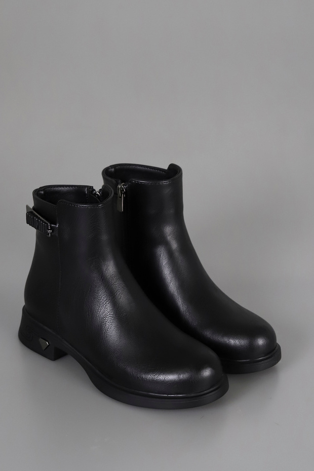 Bln Sy302 Buckle Detail Low Heel Short Boots