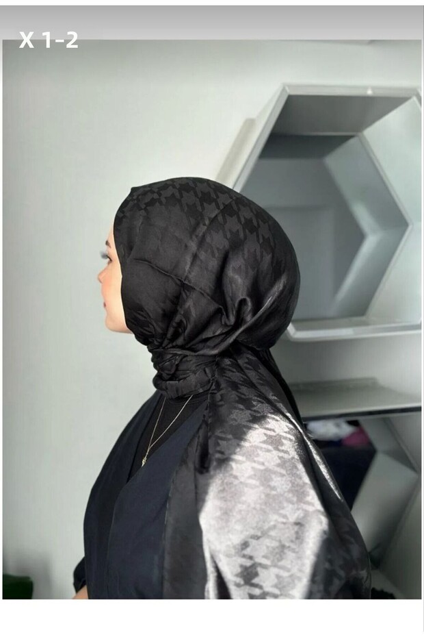 Houndstooth Pattern Cotton Jacquard Shawl