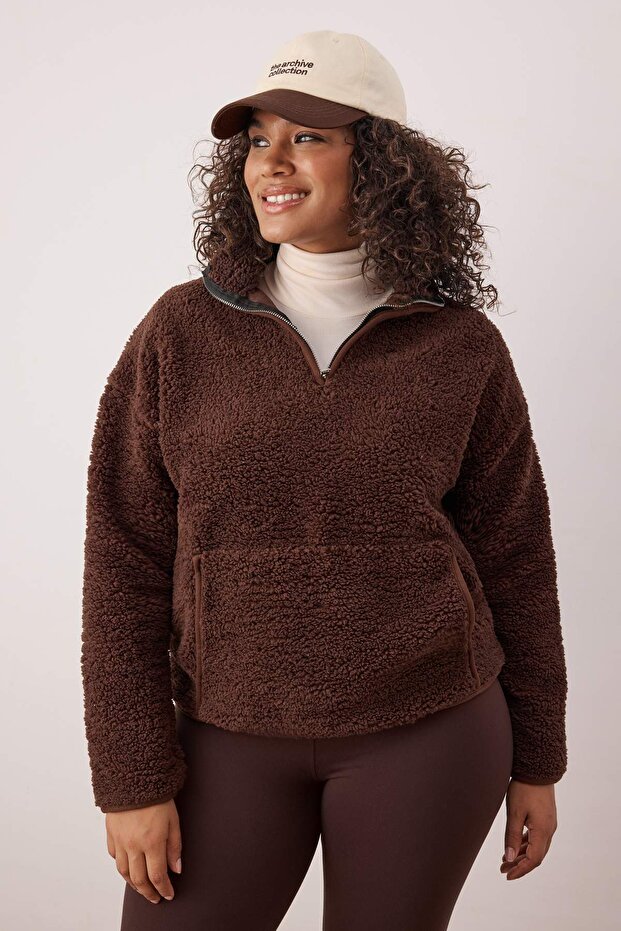 Brown Piping Detailed Stand Collar Plush Soft Oversized Sweatshirt Tbbaw26Ao00040