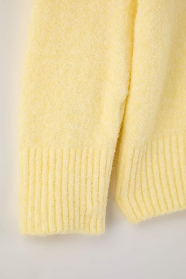 Wardrobe Essentials Gelber Premium-Garn-Basic-Strickpullover TBBAW26AN00049 - 7