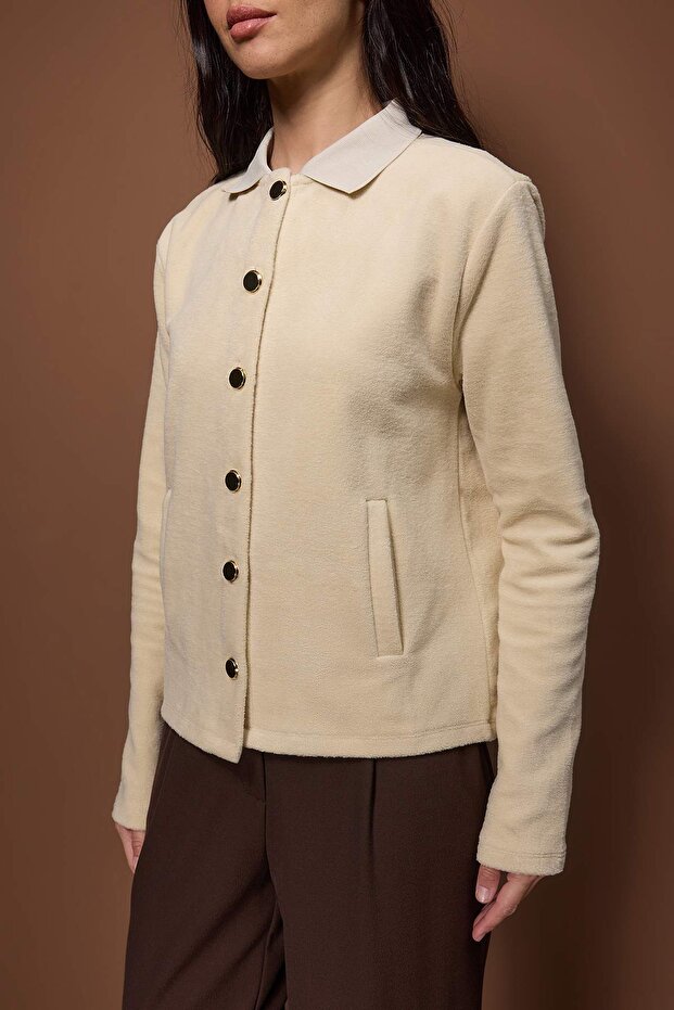 Ekru Triko Yaka Detaylı Cepli Kalın İçi Polarlı Örme Sweatshirt TWOAW26SW00243 - 3