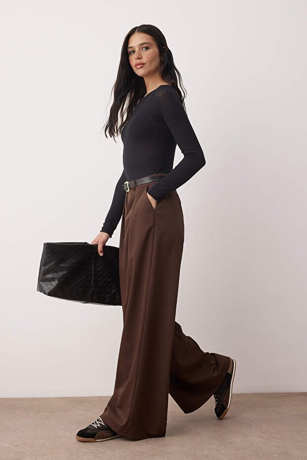 Koyu Kahverengi Kemerli Wideleg/Geniş Paça Pantolon TWOAW26PL00162 - 2