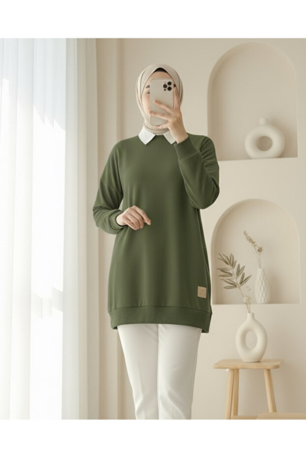 Crew Neck Slit Crest Sweatshirt - Khaki