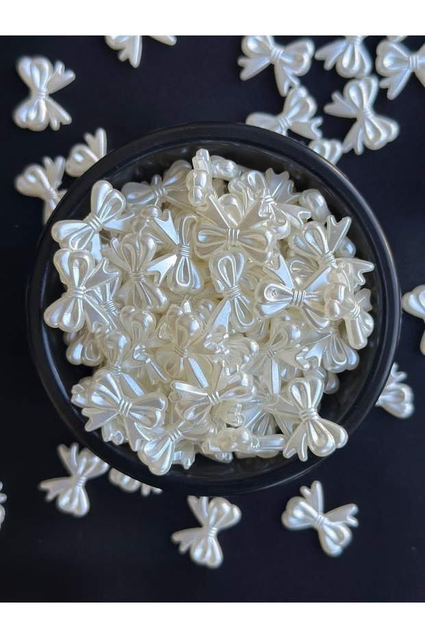 40 Pcs White Acrylic Ribbons - Pearlescent and Bead Detailed Bow(18mm)