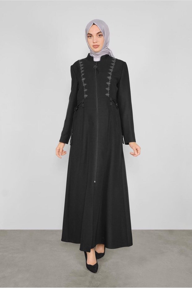 Yandan Lace-Up Embroidered Coat 10308