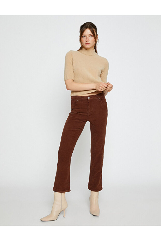 Spanish Cropped Velvet Pants Slim Fit