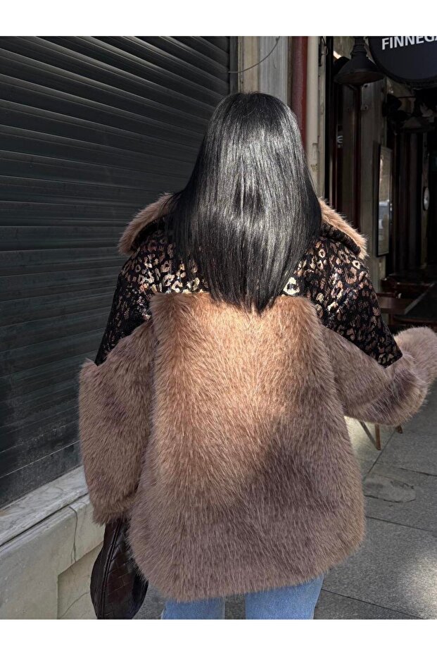 Kürk Yaka Leopar Pul İşlemeli Mont - 3