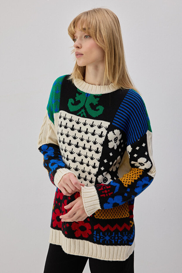PATTERNED KNIT SWEATER