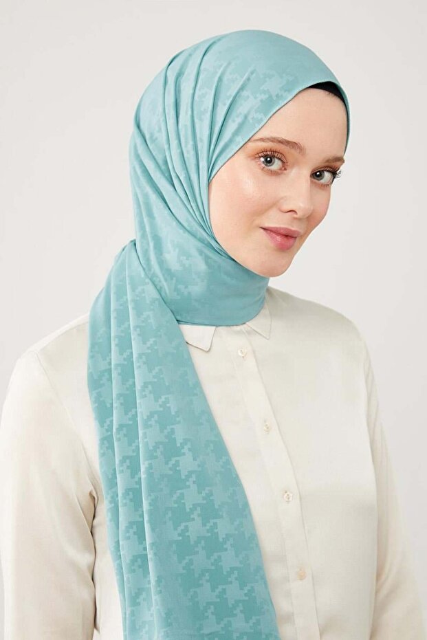 Turquoise Jacquard Puzzle Pattern Elegance Shawl