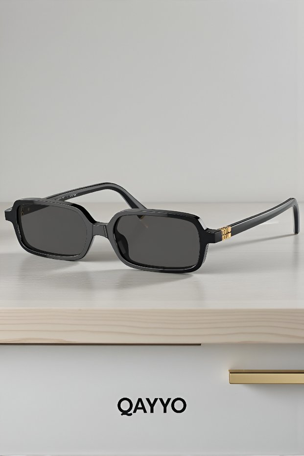 Miul Rectangular Unisex Black Sunglasses
